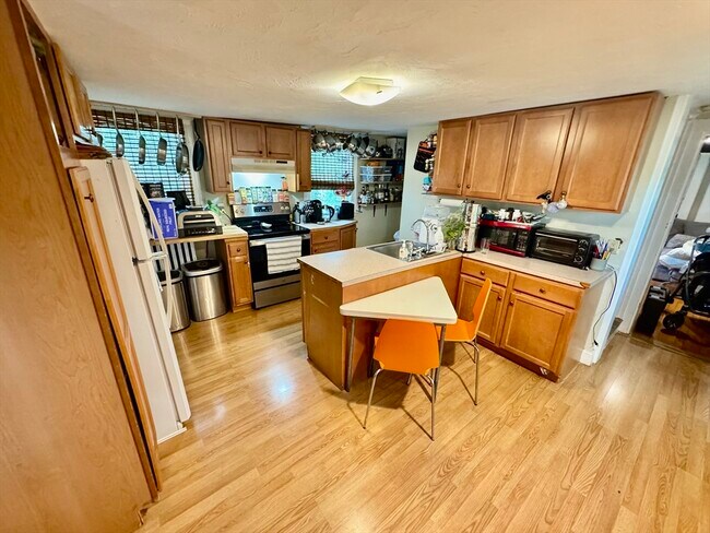 property at 17 Glenmont Rd