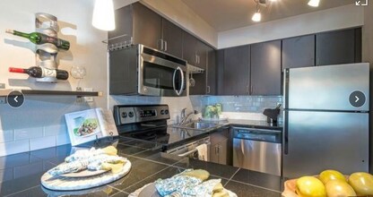 7106 California Ave SW in Seattle, WA - Building Photo - Building Photo