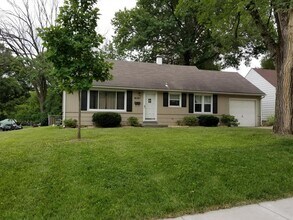 6801 W 73rd St in Overland Park, KS - Building Photo - Building Photo