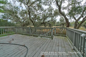 1076 Marsh Ct Ln in Mount Pleasant, SC - Building Photo - Building Photo