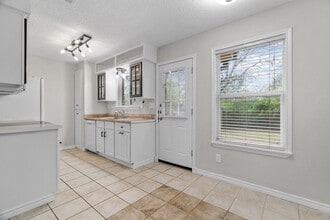508 Lake Crest Pkwy in Azle, TX - Building Photo - Building Photo