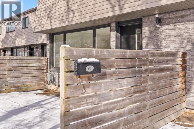 270 Montmorency Dr in Hamilton, ON - Building Photo - Building Photo