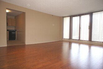 200 N Dearborn St, Unit 3708 in Chicago, IL - Building Photo - Building Photo