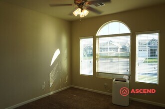 13508 Sunlight Star St in Bakersfield, CA - Building Photo - Building Photo