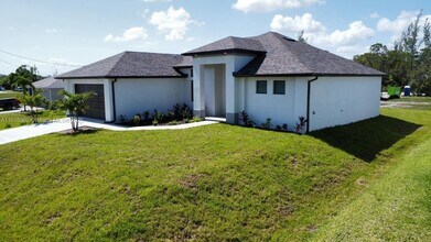 4114 NW 24th Terrace in Cape Coral, FL - Foto de edificio - Building Photo