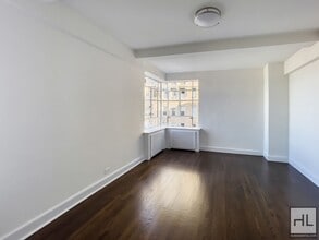 FIFTH AVENUE in New York, NY - Foto de edificio - Building Photo