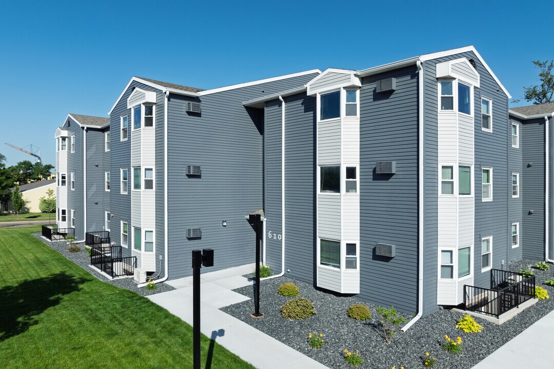 610 Gray St Apartments in Eau Claire, WI - Building Photo