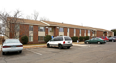 Ridgemont Apartments in Monticello, MN - Building Photo - Building Photo