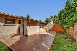 5910 NE 17th Rd in Fort Lauderdale, FL - Building Photo - Building Photo
