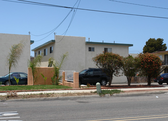 1484-1490 15th St in Imperial Beach, CA - Building Photo - Building Photo