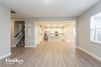 2464 S Carlota Dr in New Palestine, IN - Foto de edificio - Building Photo