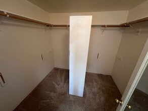 9802 Bossa Nova Ct in Bakersfield, CA - Building Photo - Building Photo