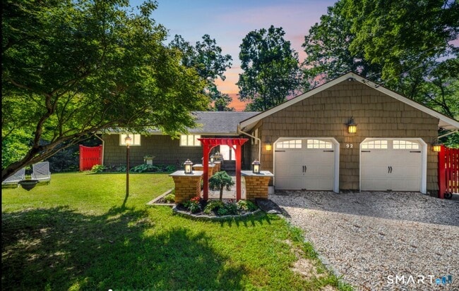 92 Kenmore Rd in Bloomfield, CT - Building Photo - Building Photo