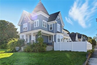 57 School St in Westerly, RI - Building Photo - Building Photo