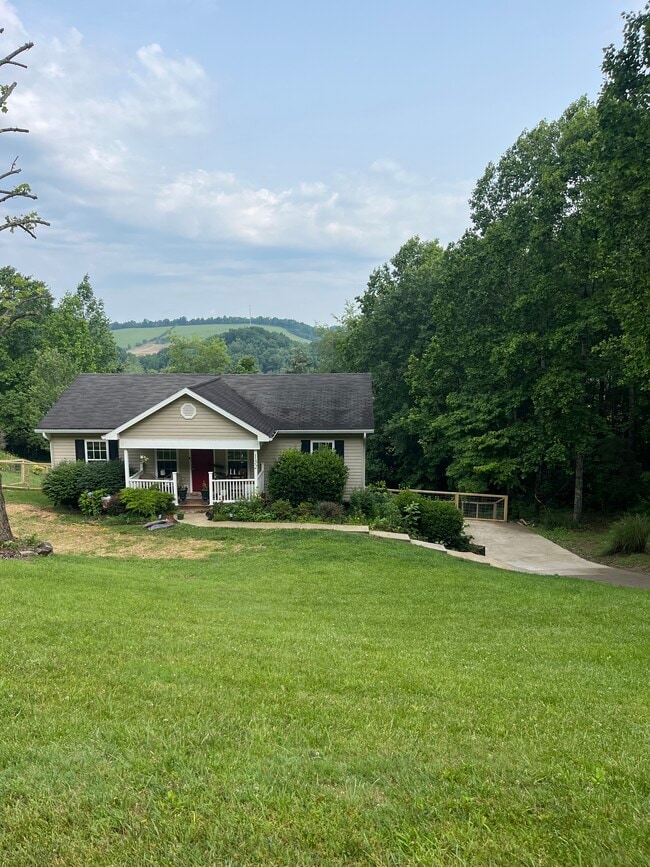 property at 132 Cottonwood Dr