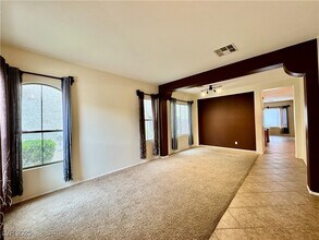 11233 Newbury Hills Ave in Las Vegas, NV - Building Photo - Building Photo