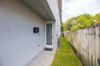 619 SW 17th St in Fort Lauderdale, FL - Building Photo - Building Photo