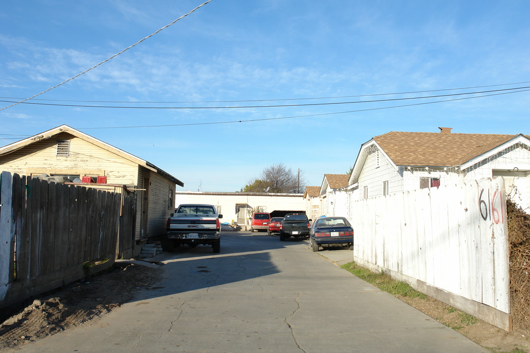 61 N Pearl St in Salinas, CA - Foto de edificio