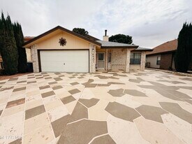 1892 Lyman Dutton Cir in El Paso, TX - Building Photo