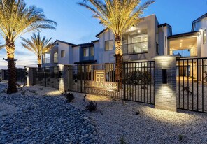 The Palms Luxury Apartments in Clovis, CA - Building Photo