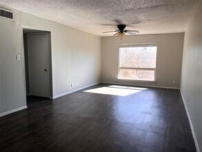 1202 Newning Ave in Austin, TX - Building Photo - Building Photo