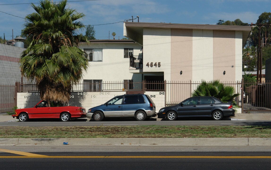 4645 Eagle Rock Blvd in Los Angeles, CA - Foto de edificio