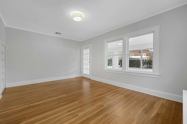 property at 5 Gates Ave