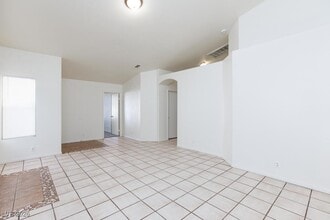 6629 Beach Plum Way in Las Vegas, NV - Building Photo - Building Photo