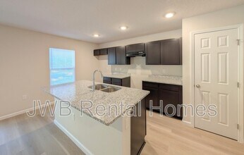 3833 Soutel Dr in Jacksonville, FL - Building Photo - Building Photo