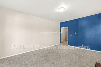 55 W Fall Creek Pkwy S Dr in Indianapolis, IN - Building Photo - Building Photo