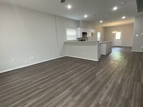 4215 Davenport St in Houston, TX - Building Photo - Building Photo