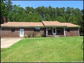 9803 Pinnacle Valley Rd in Little Rock, AR - Building Photo