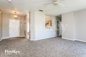 702 Cotulla Dr in Kissimmee, FL - Building Photo - Building Photo