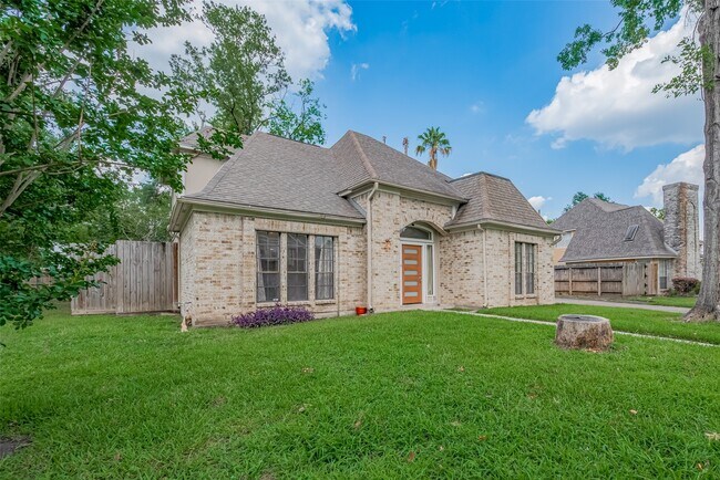 5210 Holly View Dr in Houston, TX - Building Photo - Building Photo