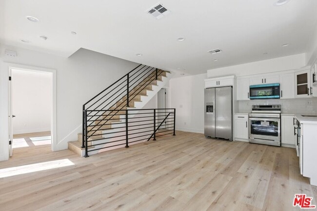property at 2111 Holly Dr