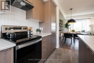 1525 Kingston Rd in Pickering, ON - Building Photo - Building Photo