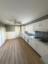 139 North St, Unit 2 in New Bedford, MA - Building Photo - Building Photo