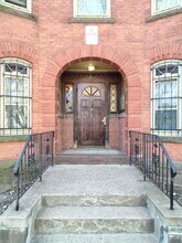 407 Wethers Field Ave in Hartford, CT - Building Photo - Building Photo