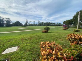 6816 Sterling Greens Dr in Naples, FL - Building Photo