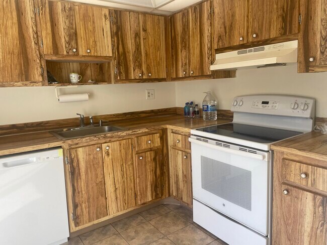 83 Capri B in Delray Beach, FL - Building Photo - Building Photo