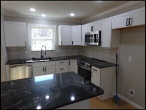 912 Bumpus Rd in Alexander, AR - Building Photo - Building Photo