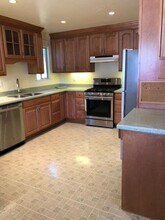 1101 Ellis Ct in Hollister, CA - Building Photo - Building Photo