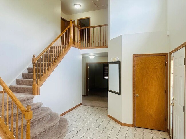 360 Thomas Dr in West Chicago, IL - Building Photo - Building Photo