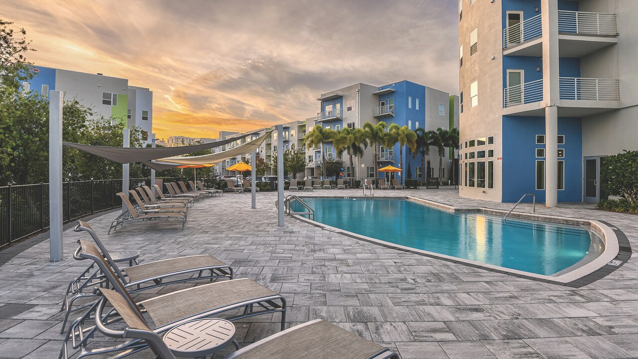 The Nolen in Clearwater, FL - Foto de edificio