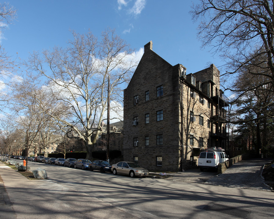 Chestnut Hill Apartments in Philadelphia, PA - Foto de edificio