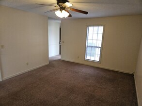 101 Mead Ave, Unit 103 in Smyrna, TN - Foto de edificio - Building Photo