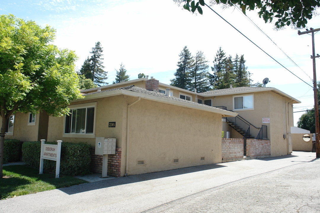 Deborah Drive Apartments in Santa Clara, CA - Building Photo