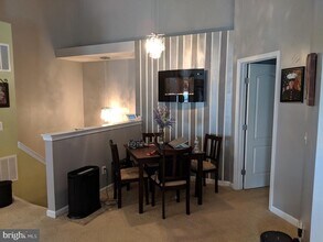 19318 Diamond Lake Dr in Leesburg, VA - Building Photo - Building Photo