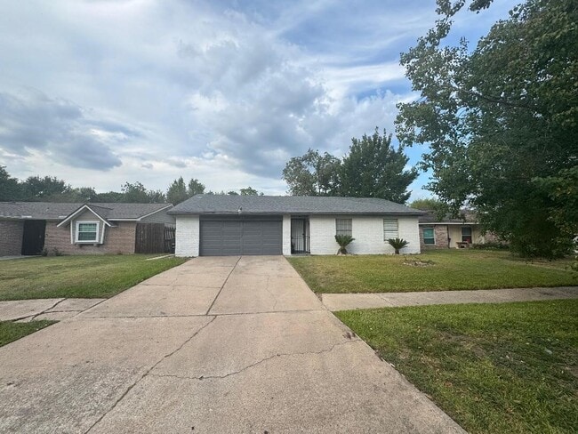 property at 5110 Ridgeton Dr