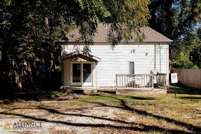 property at 809 Vattier Street